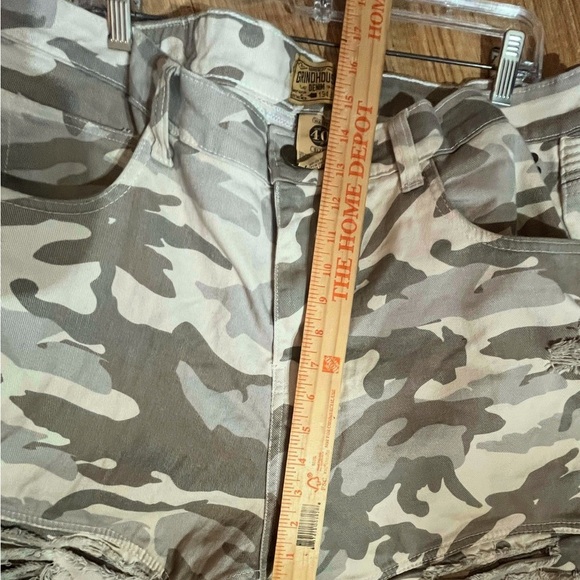 GRINDHOUSE Denim Men’s Size 40 Camouflage Shorts Distressed Stretch Y2K - Picture 9 of 9